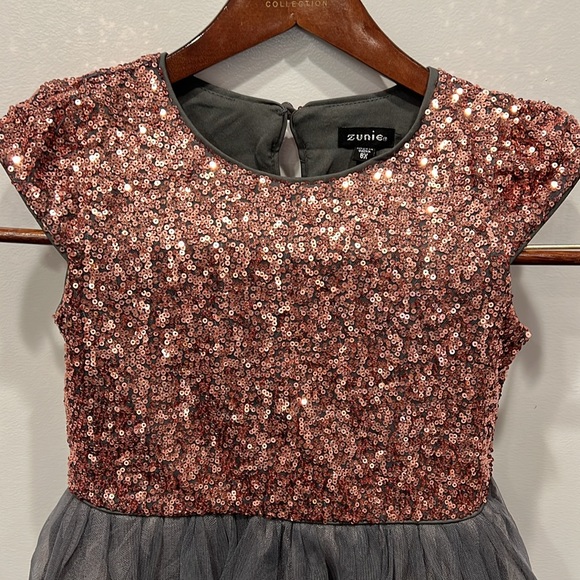 Zunie Formal Dress - Picture 2 of 5